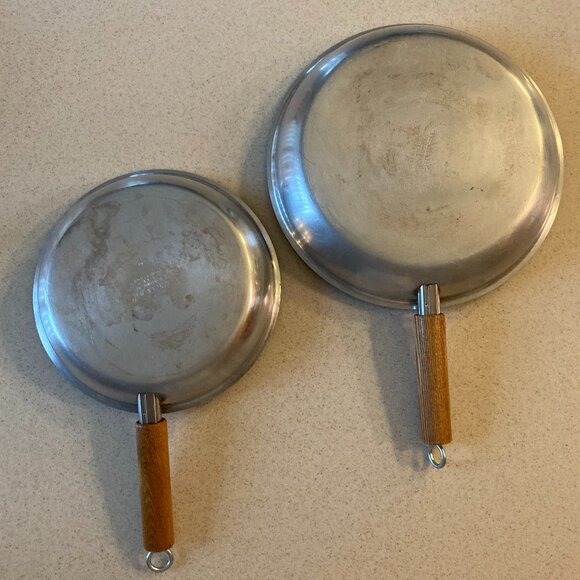 Wearever Aluminum Frying Pans set of 2 Vintage - Picture 2 of 11
